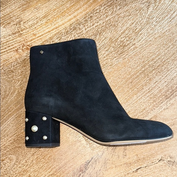 kate spade Shoes - NWOT Kate Spade Taraji Faux Pearl Block Heel Bootie 8.5